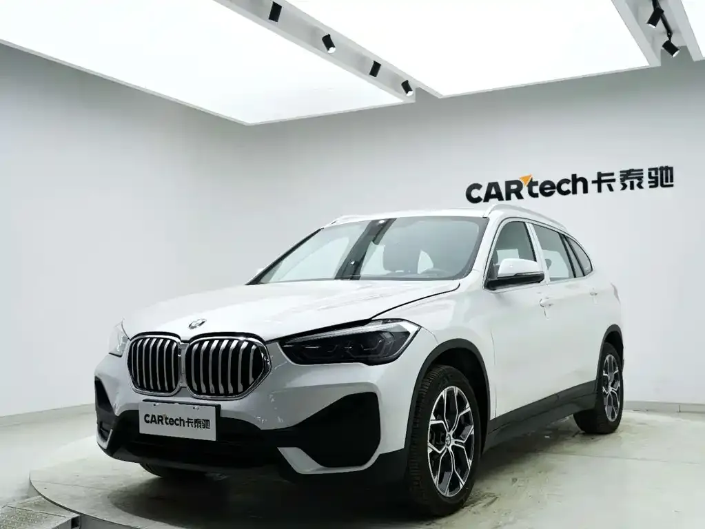 BMW X1 — фото 10