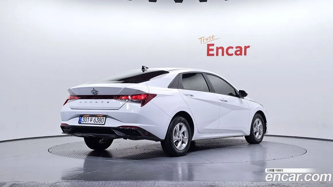 Hyundai AVANTE — фото 2