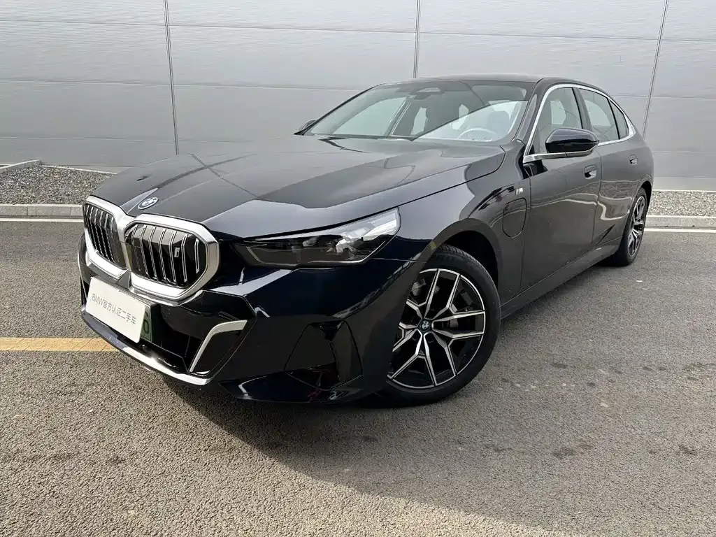 BMW i5 — фото 1