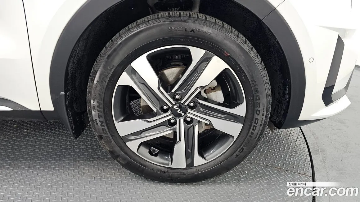 Kia Sorento — фото 7