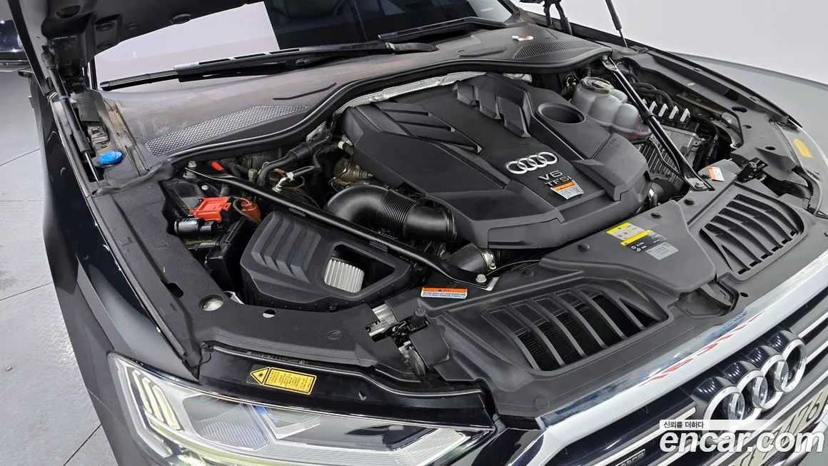 Audi A8 — фото 10