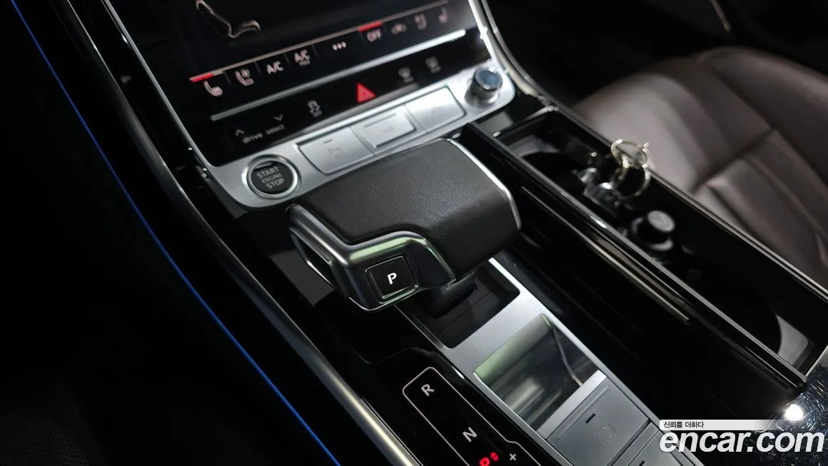 Audi A8 — фото 3