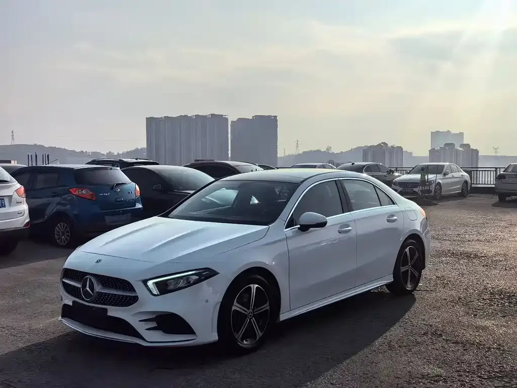 Mercedes-Benz A-Class — фото 1