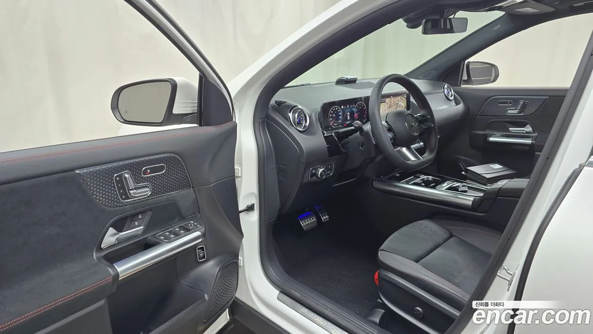 Mercedes-Benz GLA-Class — фото 10