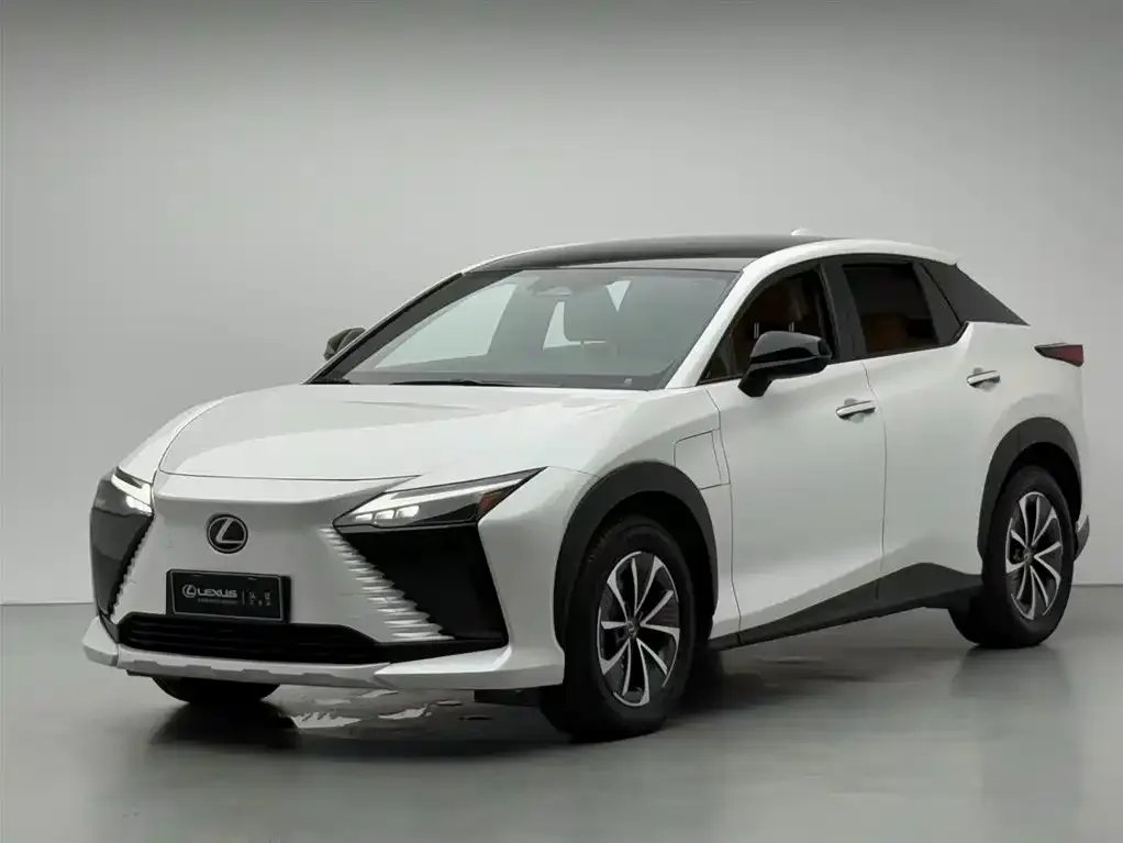 Lexus RZ — фото 1
