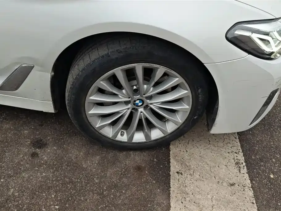 BMW 5 Series New Energy — фото 10