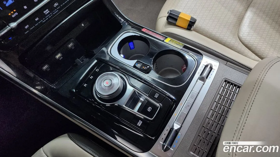 Kia Carnival — фото 10
