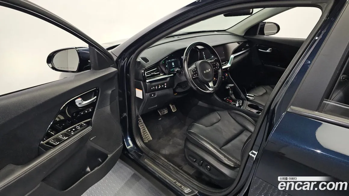 Kia Niro — фото 10