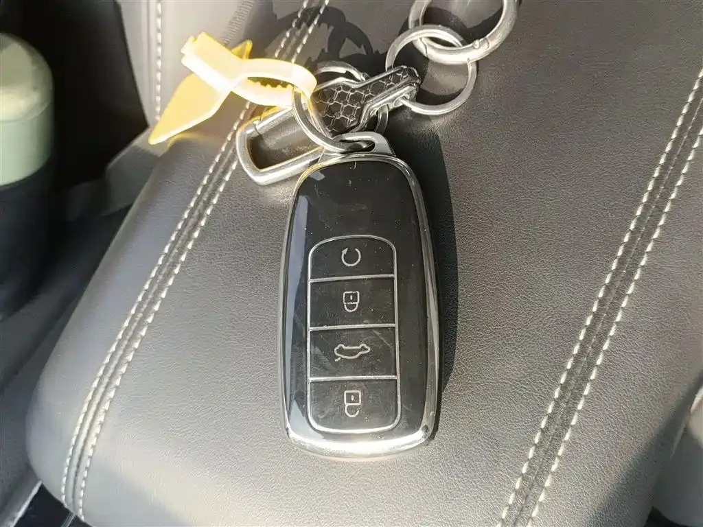 Chery Tiggo 8 — фото 10
