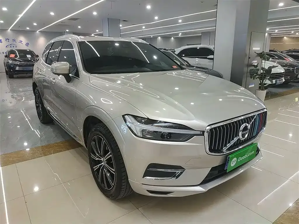 Volvo XC60 — фото 4