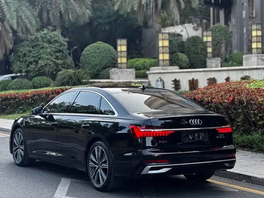 Audi A6L — фото 6