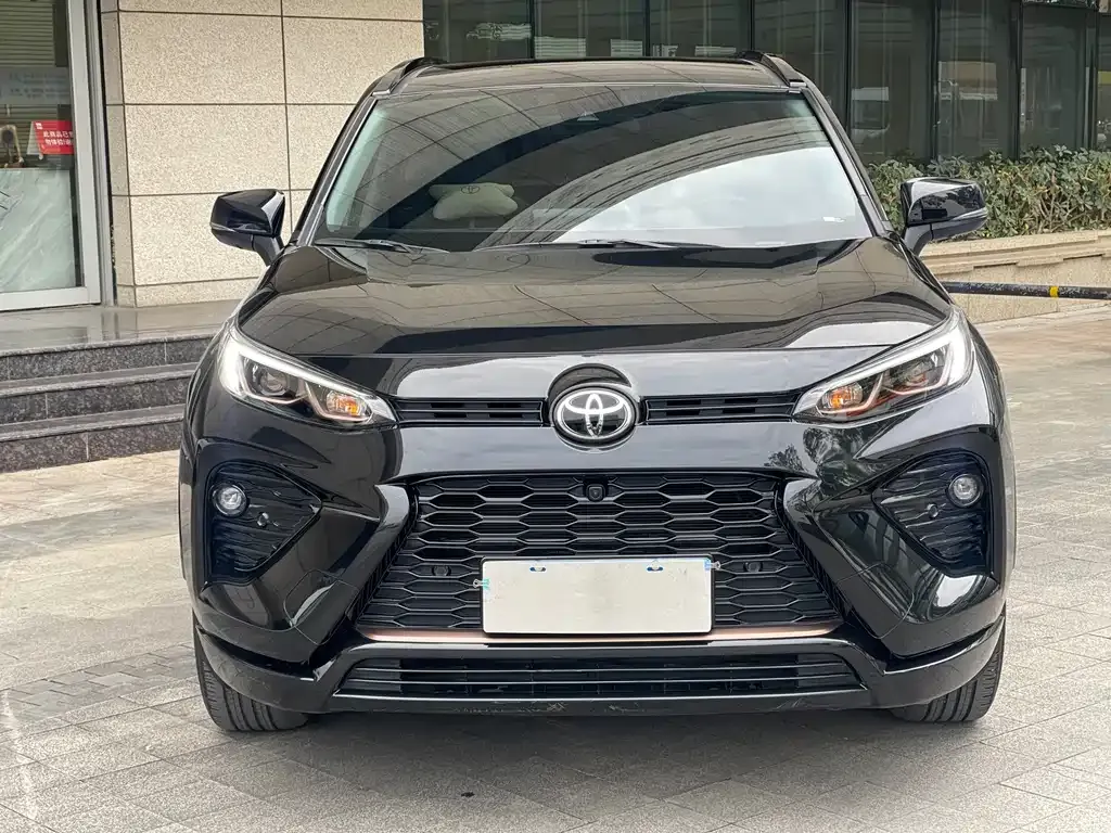 Toyota Wildlander — фото 8