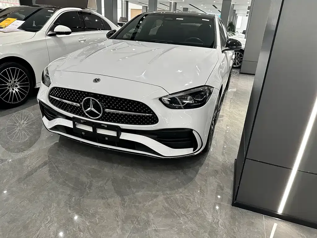 Mercedes-Benz C-Class — фото 1