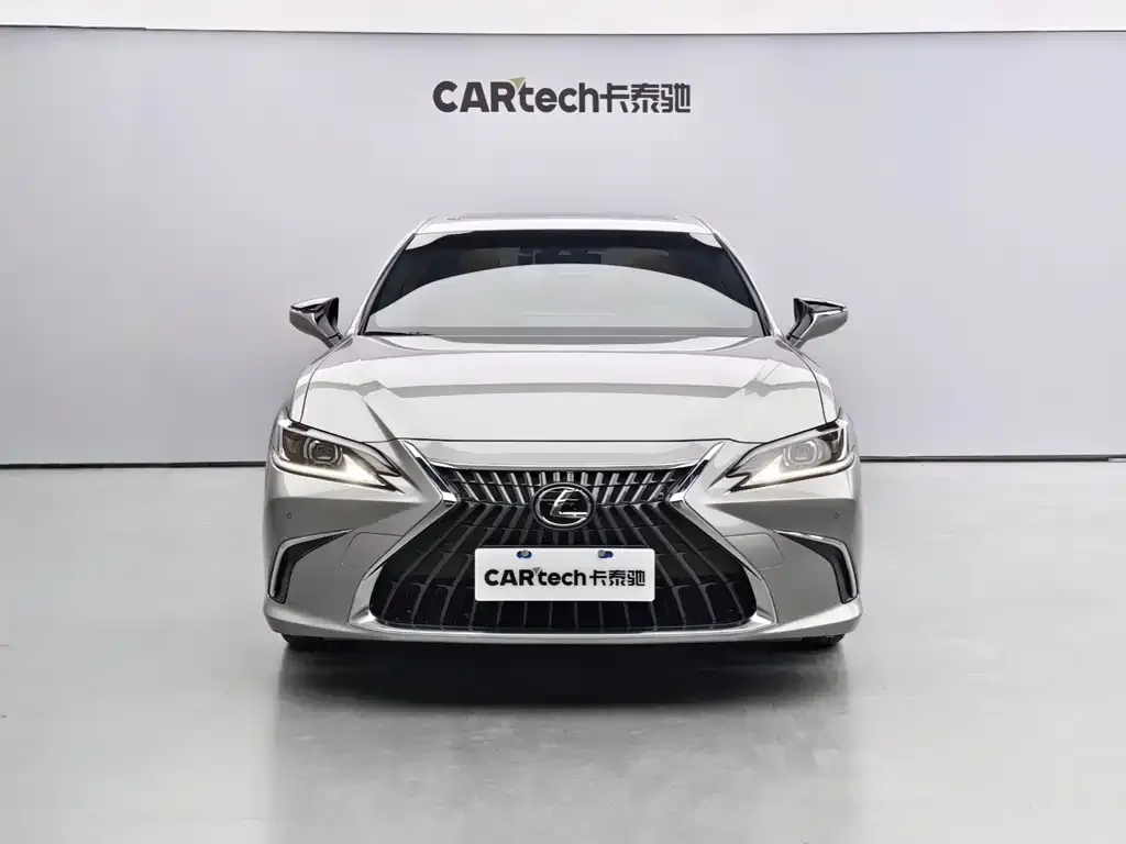 Lexus ES — фото 4