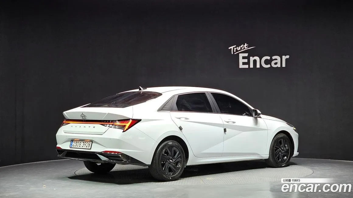 Hyundai AVANTE — фото 4
