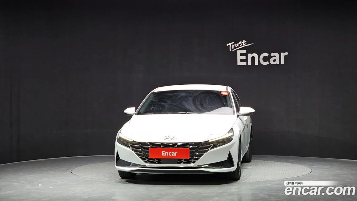 Hyundai AVANTE — фото 2