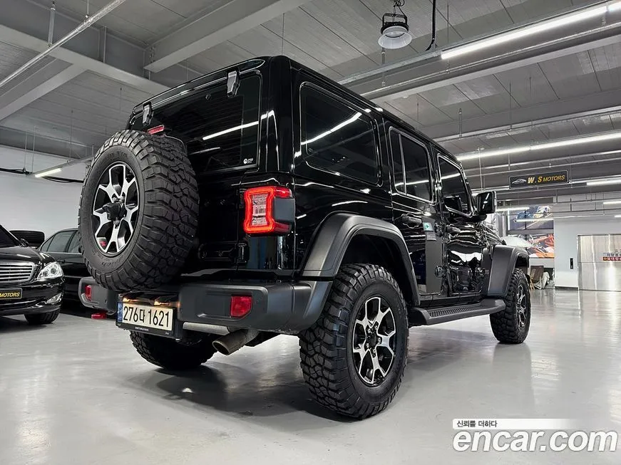 Jeep Wrangler — фото 7