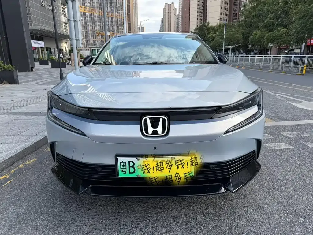 Honda e:NP2 — фото 7