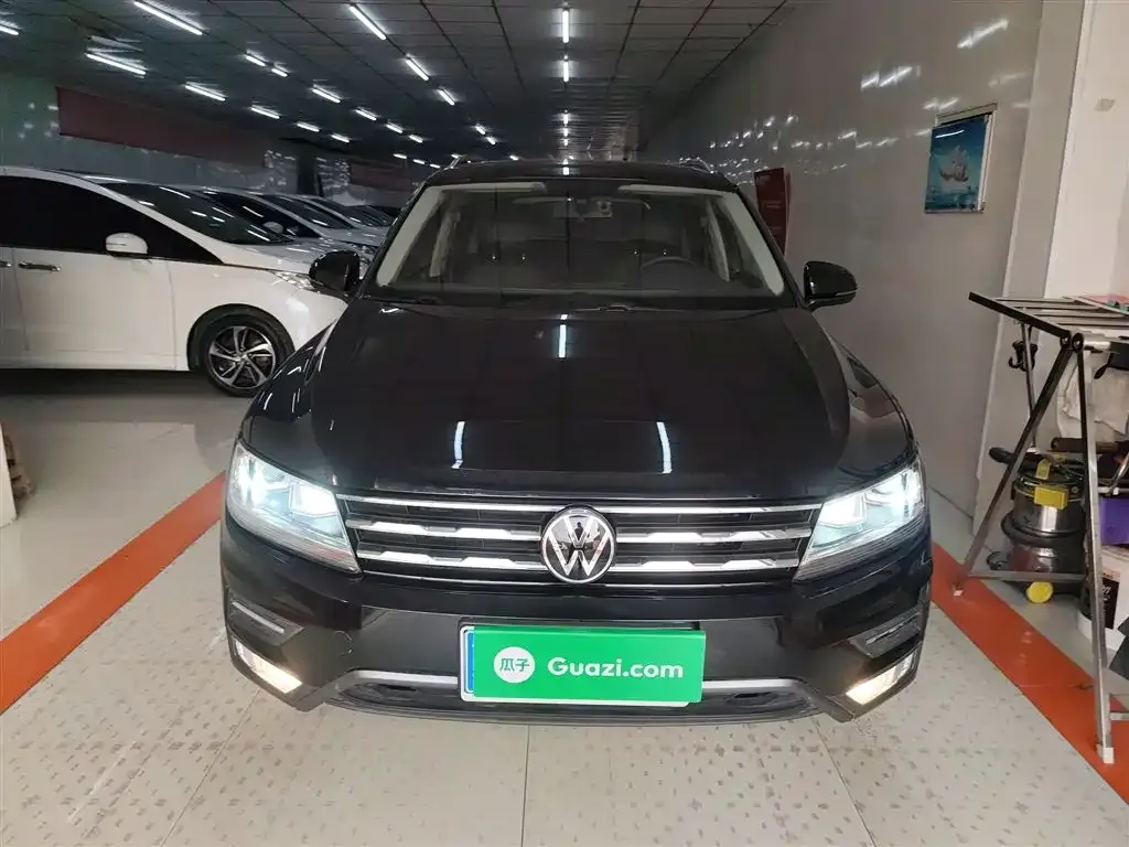 Volkswagen Tiguan L — фото 3