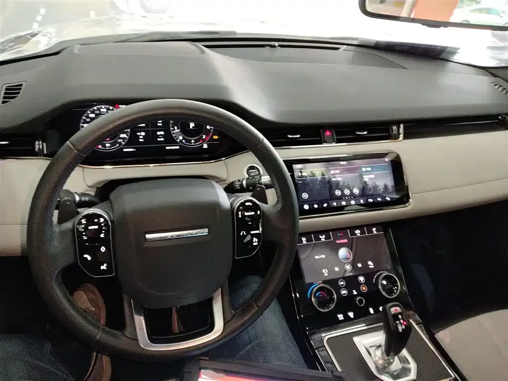Land Rover Evoque — фото 10