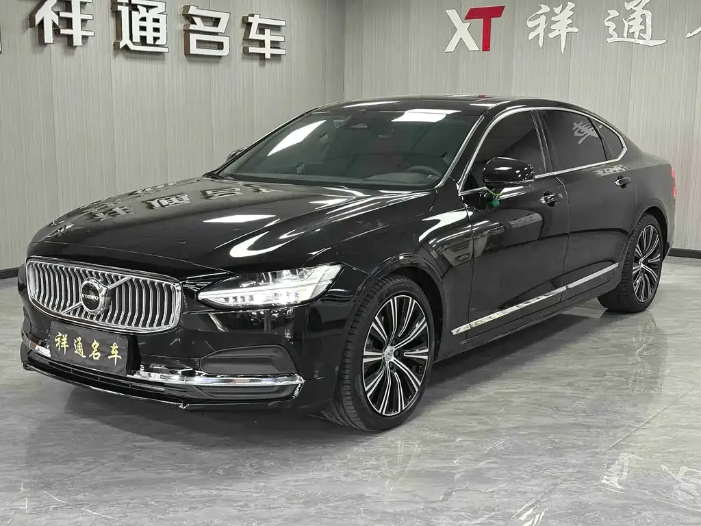 Volvo S90 — фото 1