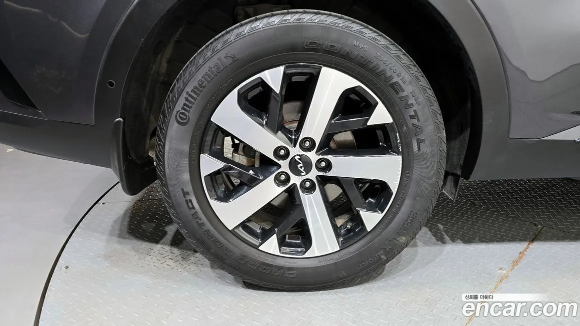 Kia Sorento — фото 8