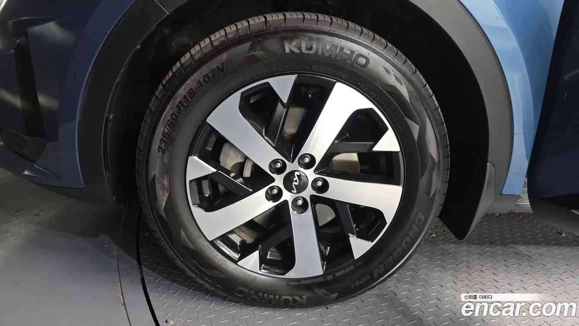 Kia Sorento — фото 7