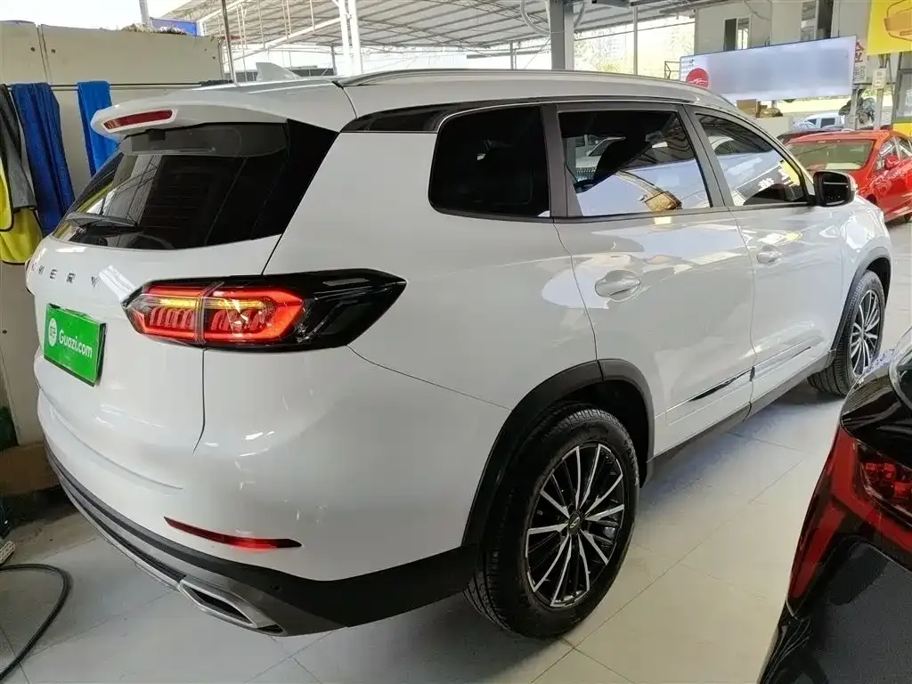 Chery Tiggo 8 — фото 7