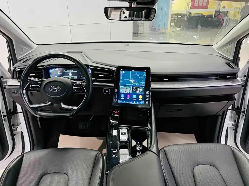Hyundai Custo — фото 8