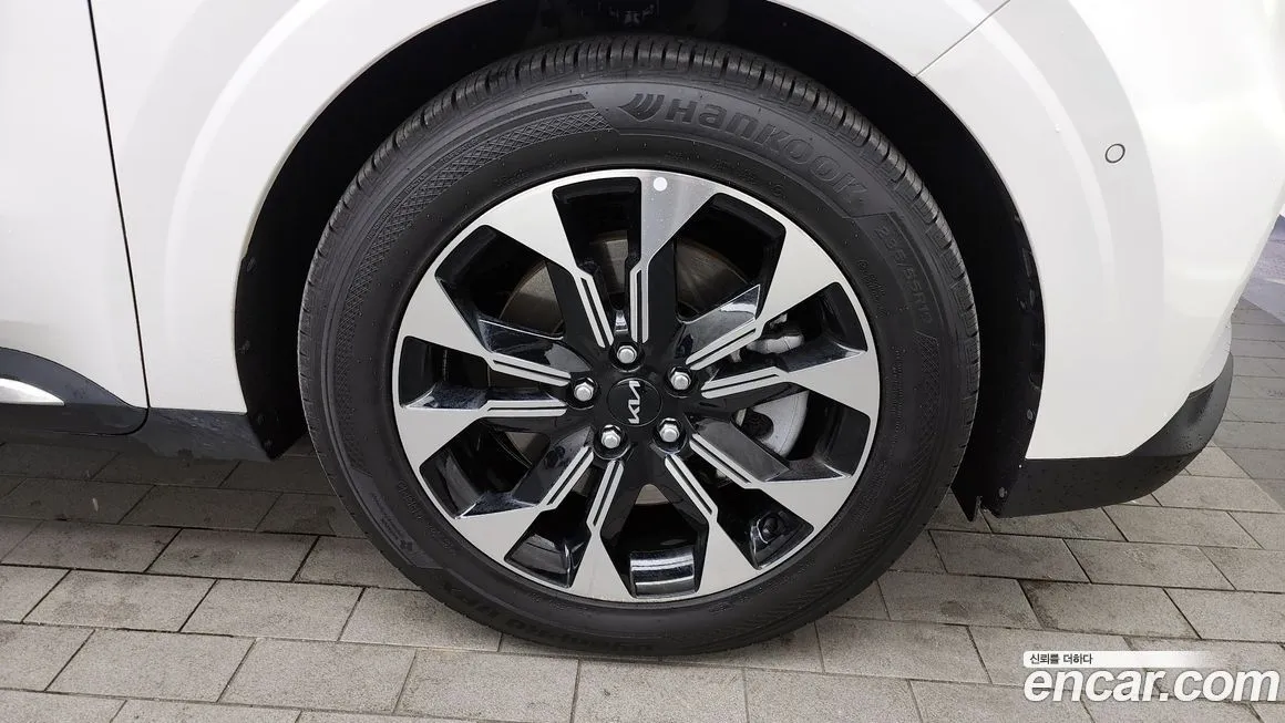 Kia Carnival — фото 10