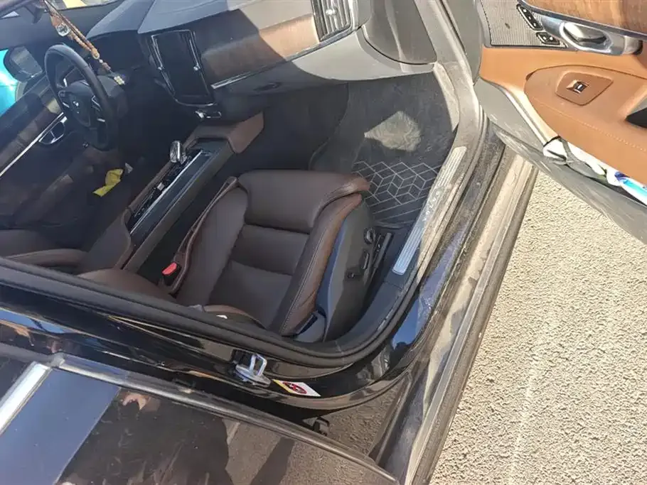 Volvo S90 — фото 10
