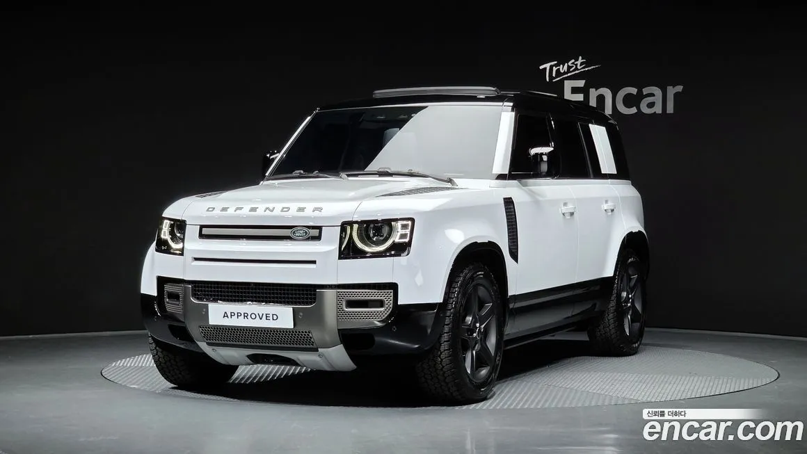 Land Rover Defender — фото 1