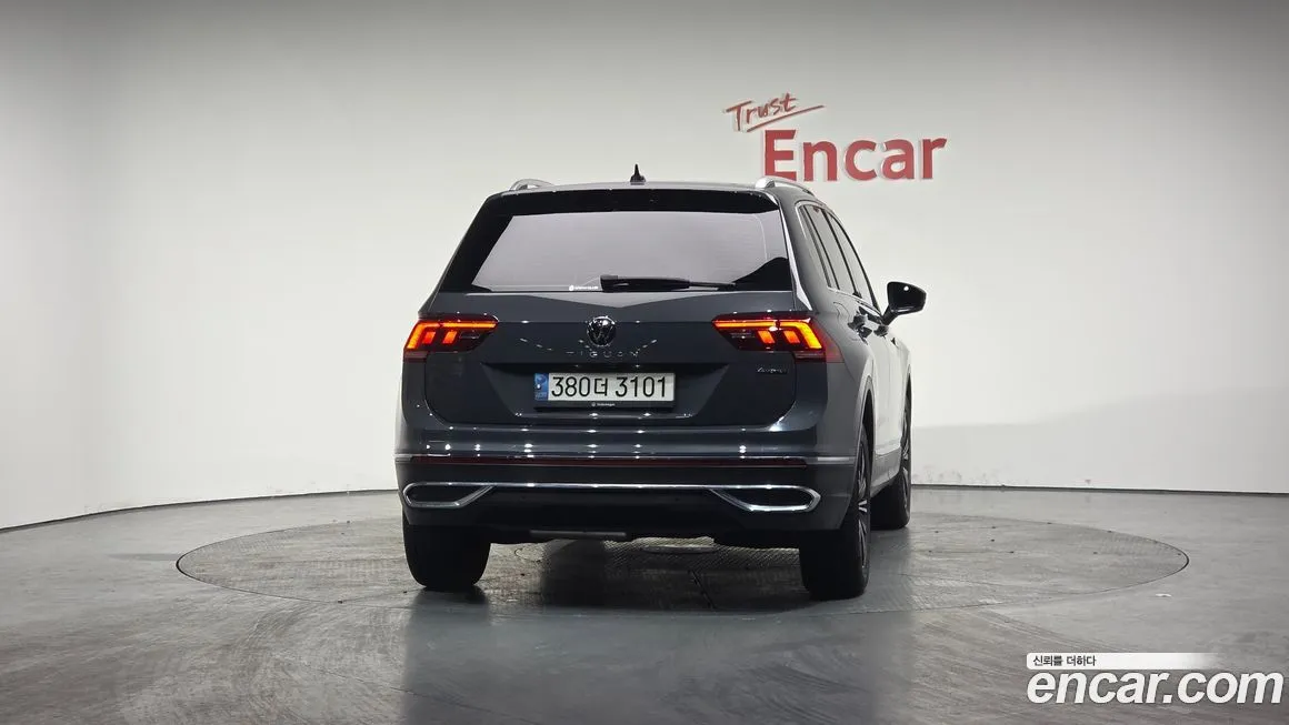 Volkswagen Tiguan — фото 4