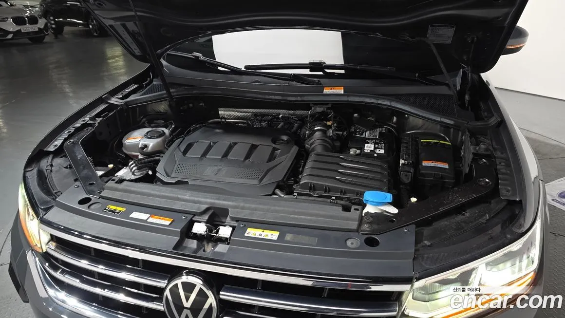 Volkswagen Tiguan — фото 9