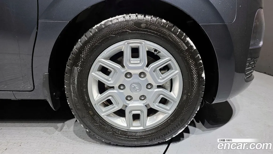 Hyundai Staria — фото 2