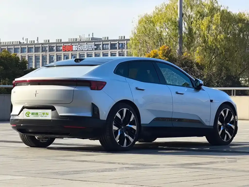 Polestar Polestar 4 — фото 9
