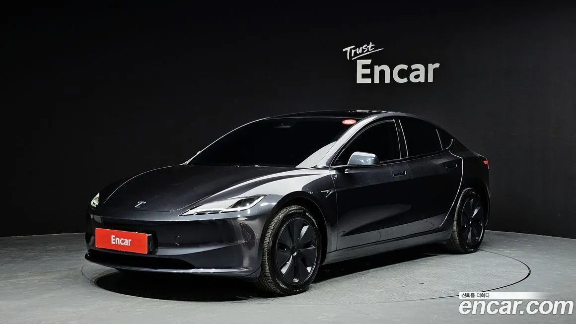 Tesla Model 3 — фото 1