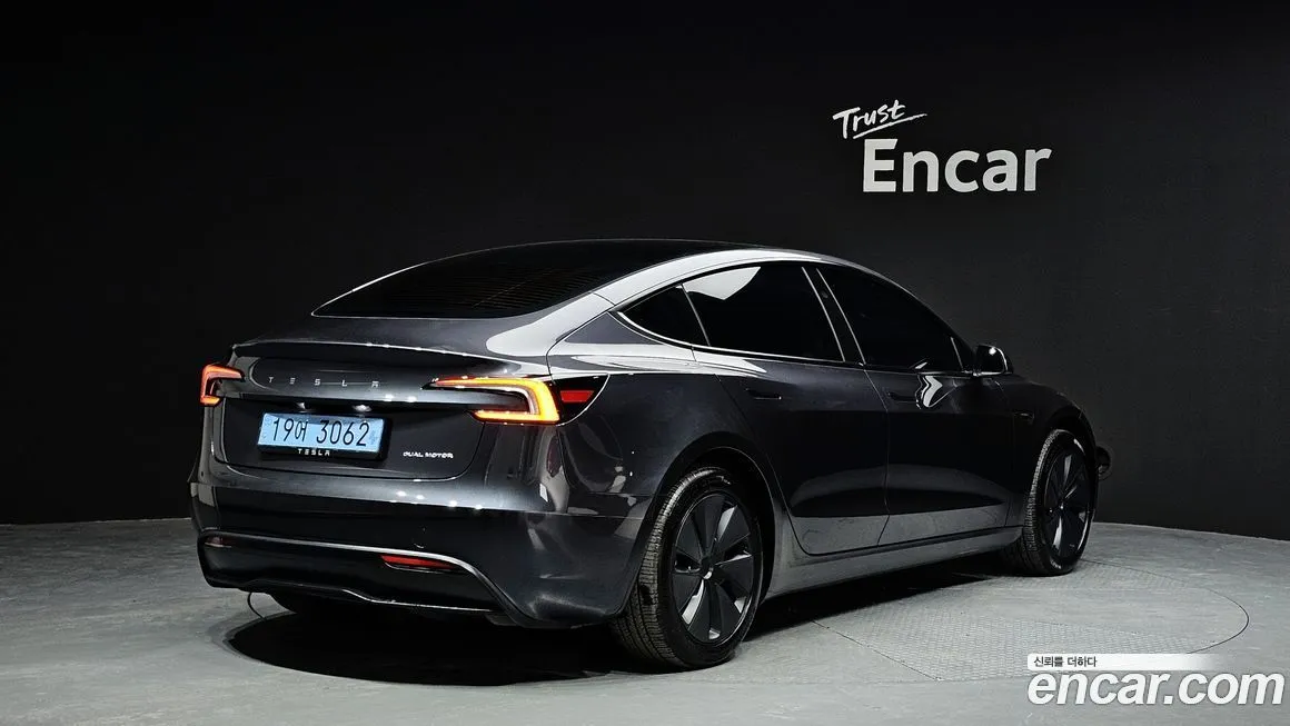 Tesla Model 3 — фото 2