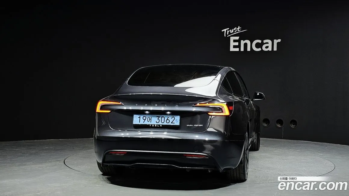 Tesla Model 3 — фото 3