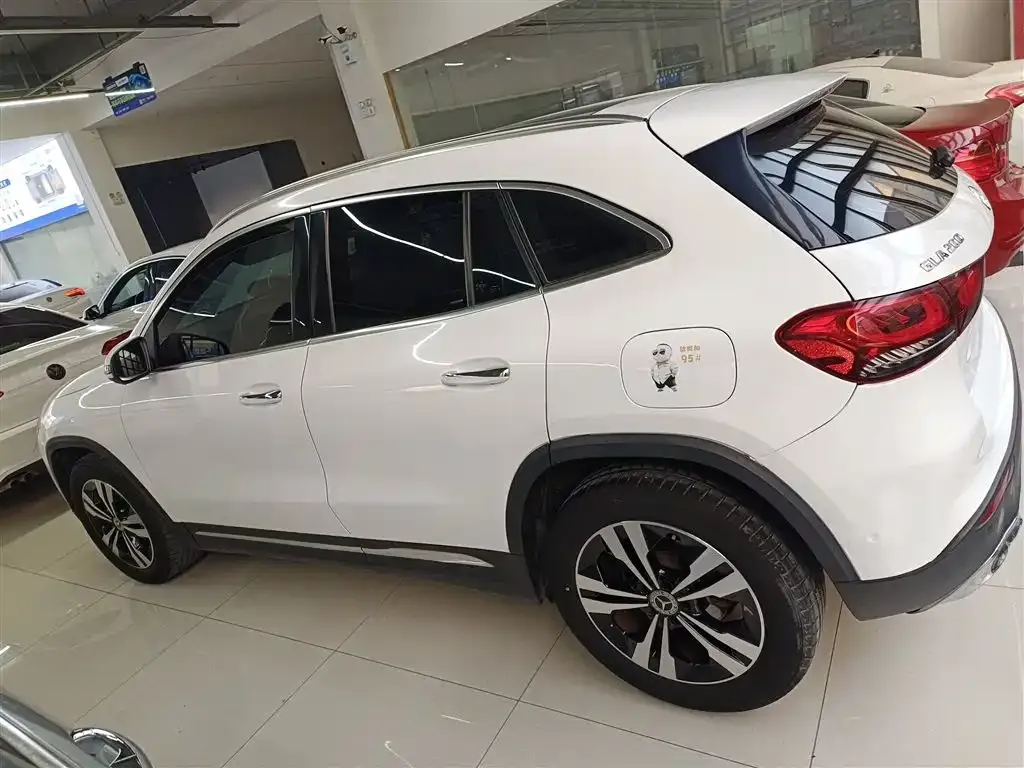 Mercedes-Benz GLA — фото 6