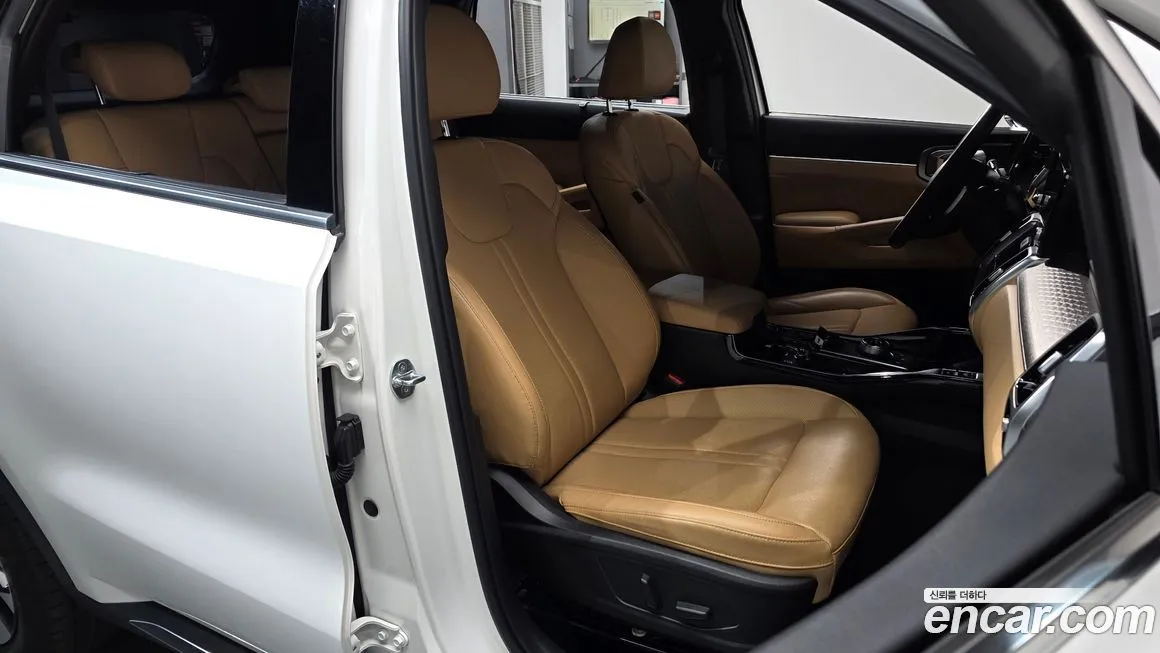Kia Sorento — фото 10