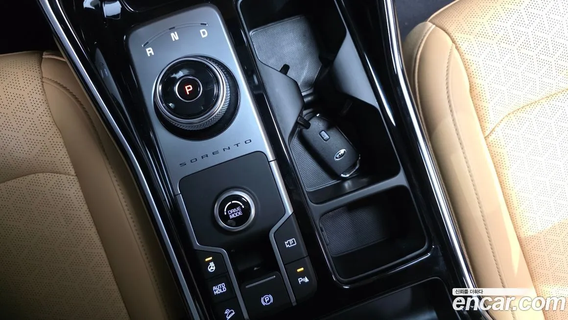 Kia Sorento — фото 9