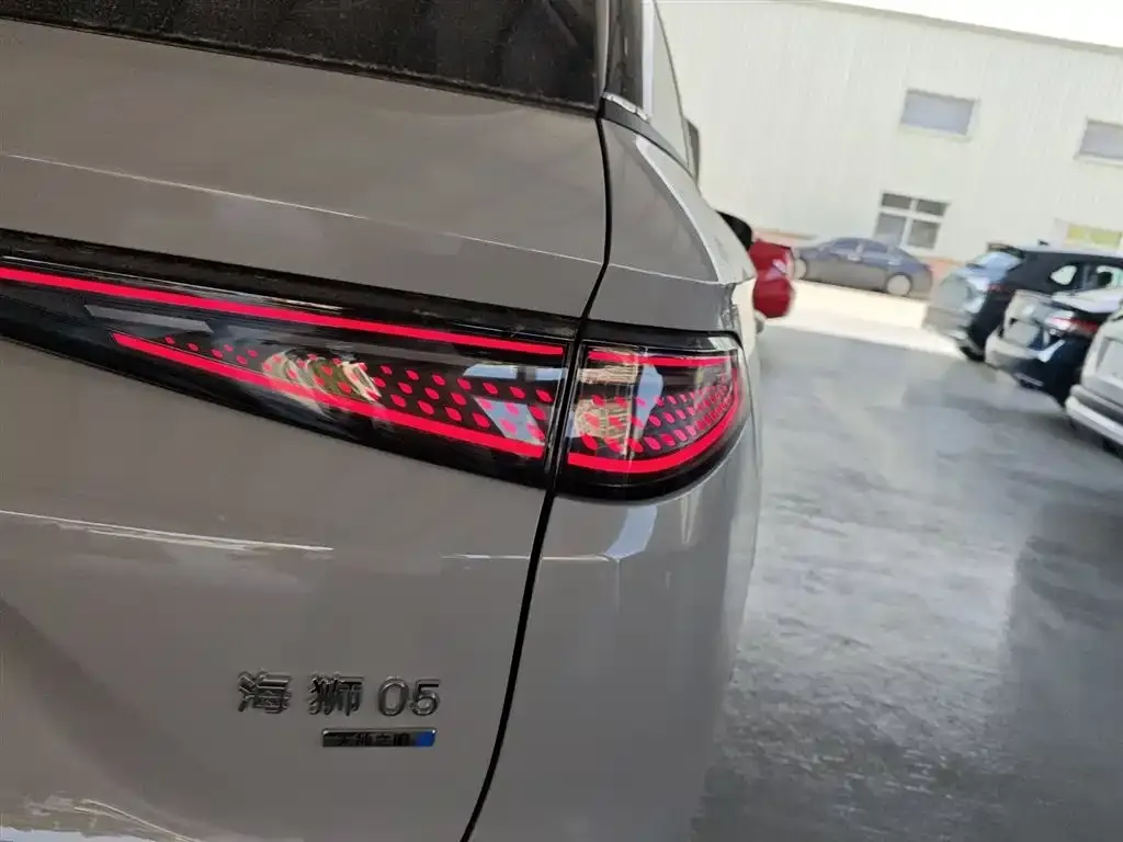 BYD Seal 05 DM-i — фото 8
