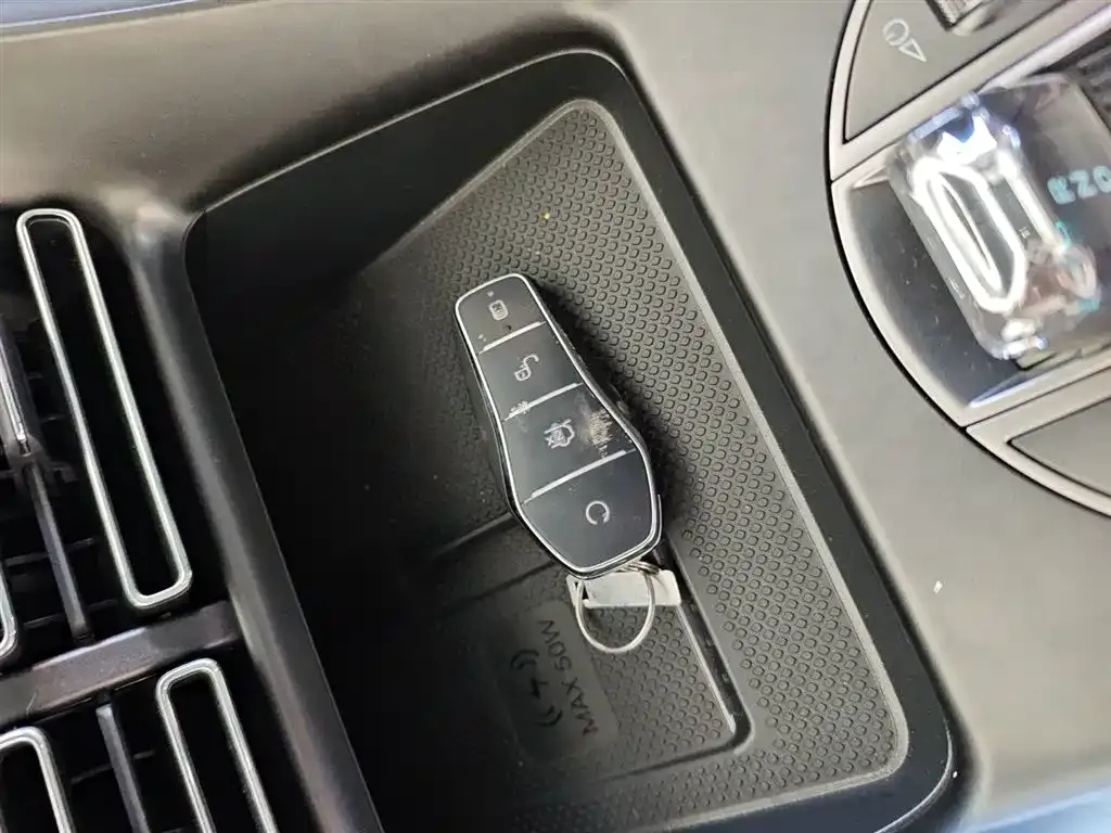 BYD Seal 05 DM-i — фото 9
