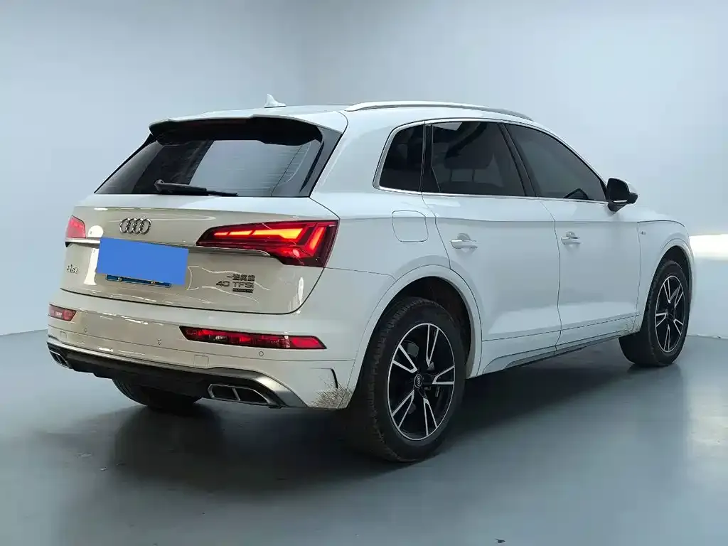 Audi Q5L — фото 4