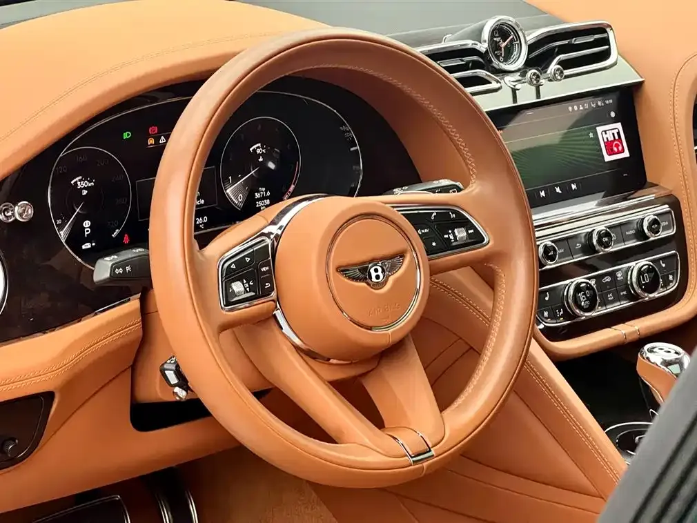Bentley Bentayga — фото 6