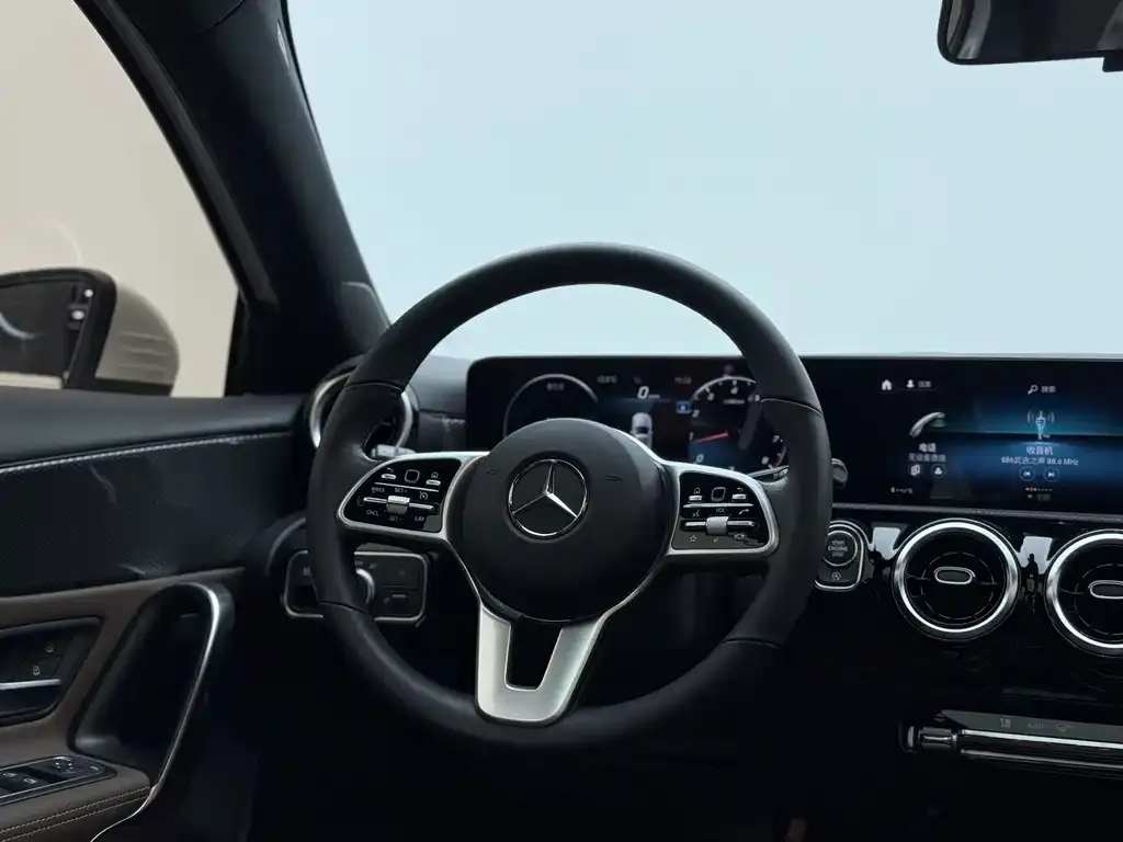 Mercedes-Benz A-Class (Import) — фото 9