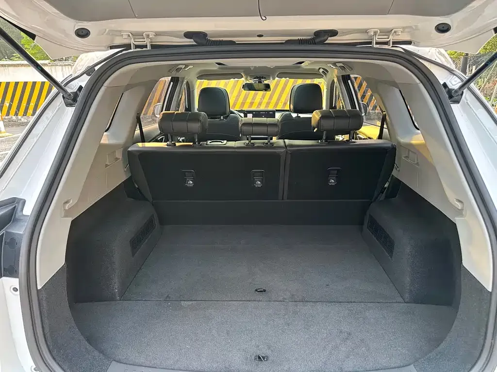 Chery Tiggo 8 — фото 10