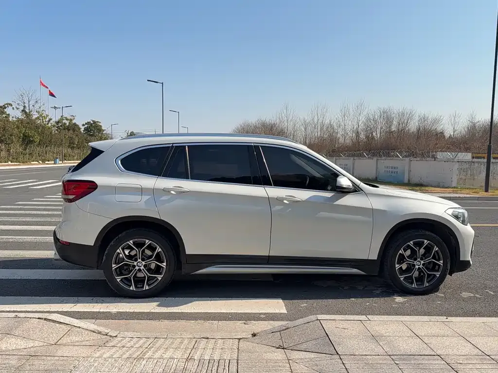 BMW X1 — фото 3