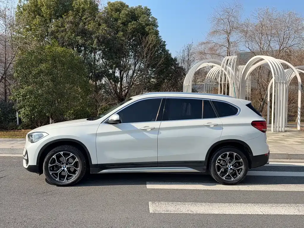 BMW X1 — фото 10